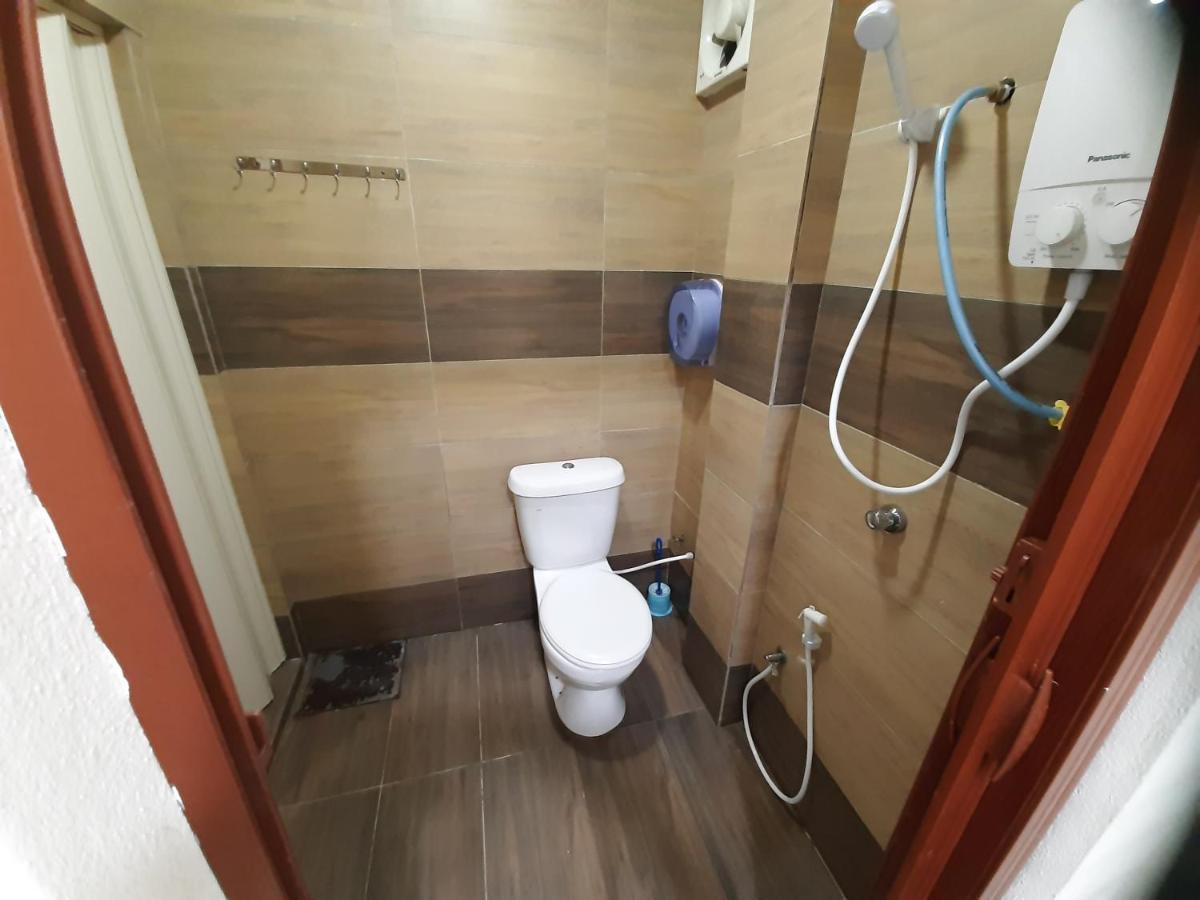 Mn Ferringhi Inn Бату-Феррінгі Екстер'єр фото